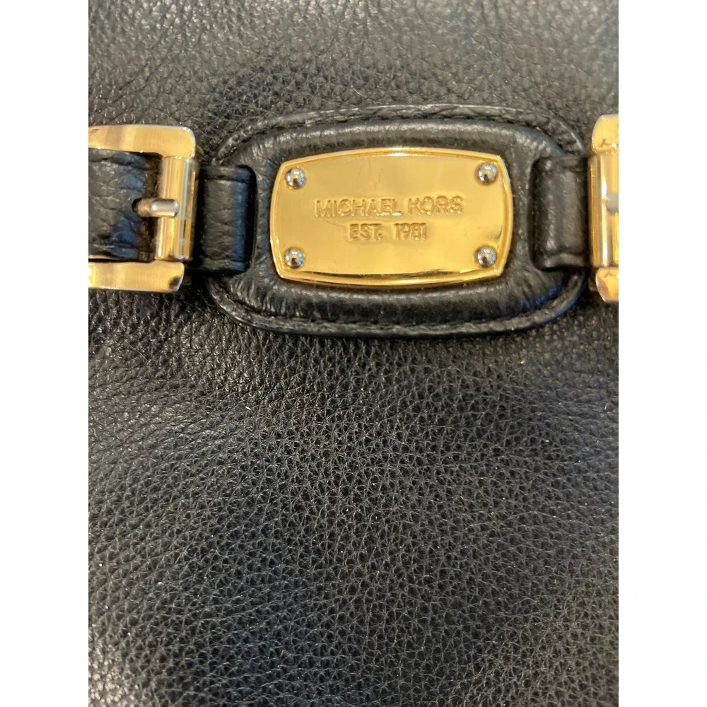 Michael Kors Black Pebbled Leather Crossbody Bag Gold Chain Buckle Detail Luxury